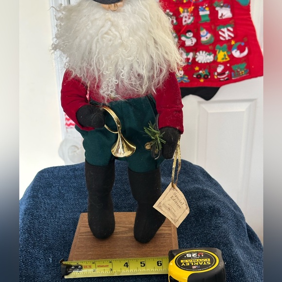 Tall Santa - called The Hunt. Santa carries the horn for the hunt. - Picture 8 of 9